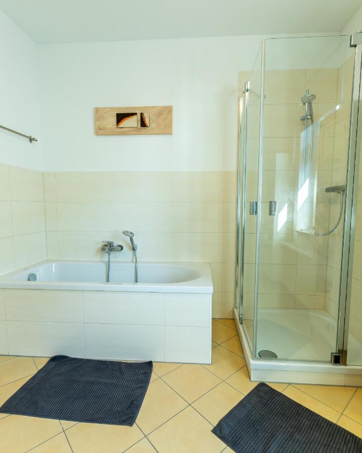 Ferienwohnung Jenzigblick Jena Bagian luar foto